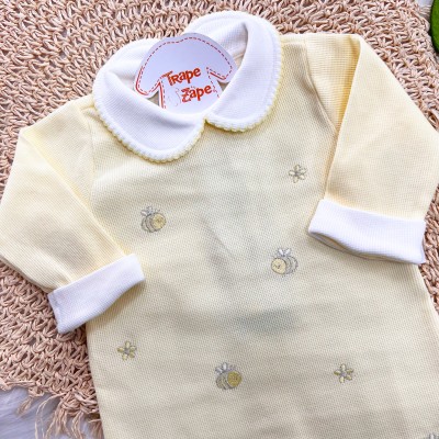  Macacão Tricotil (Tricot 100% Algodão) com Gola e Bordado - Abelhinhas - Amarelo